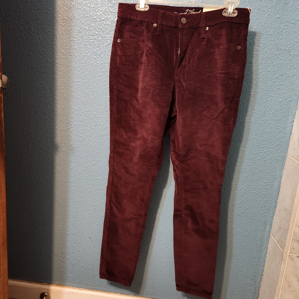 Universal Thread Red Straight Leg Jeans